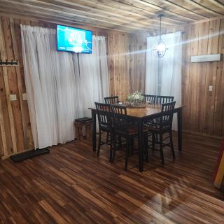 Unique Country Cabin Meets Farmhouse Modern!!! - Mena - 4