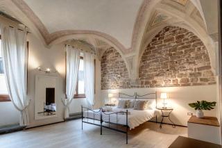 Calzaiuoli Apartments by Mamo Florence - Florence - 0