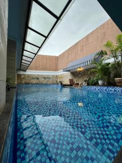 Ndalem Bu Fit Villa - 9