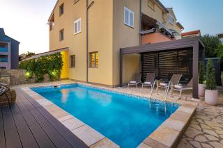 Apartment Dora family only - Vodice - 0