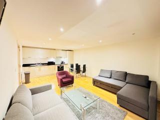 Cosy Modern Tower Bridge Apartment - London - 9