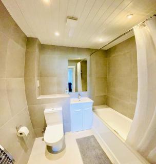 2 bed Luxury flat nxt to station - Londra - 8