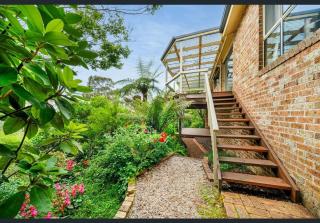 Azimuth - Spacious Family Retreat with City Views - Wentworth Falls - 4