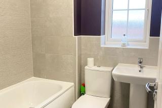 Modern 3 Bed Property Winsford - 1