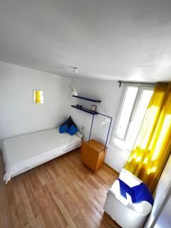 Chambre Famille d'accueil entre Paris et Disney douze minutes centre Paris quinze euros de plus pour frais de ménage - Neuilly-sur-Marne - 0