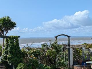 Rest Bay Beach Stay - Porthcawl - 9