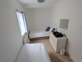 Rest Bay Beach Stay - Porthcawl - 4
