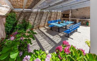 Stunning Home In Liznjan With Kitchen - Ližnjan - 3