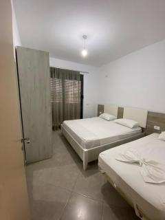 Hotel Fish Land - Durazzo - 9
