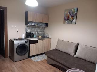 Sea Central Apartment Burgas - Boergas - 9