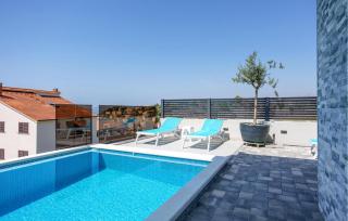 Lovely Apartment In Podstrana With Wifi - Podstrana - 2