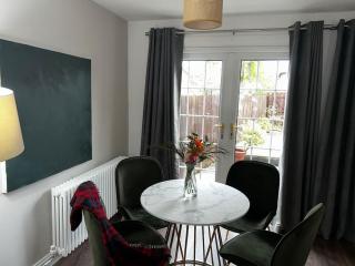 15 min drive to airport 20 min to Loch Lomond and city center - Old Kilpatrick - 2
