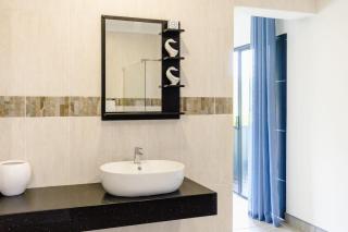 8 On Eagle Bed & Breakfast Room 1 - Umtentweni - 2