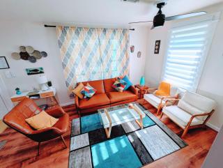 2 BR Quaint Private Bungalow NR Downtown & Beaches - Pensacola - 6