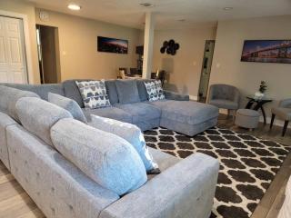 Com4ort Living Presents CJ's Landing - Beeghly Heights - 7
