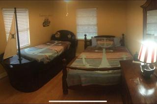 Pirate's Cove - Waterfront - Weeki Wachee River Access with Paddlecraft!! - 2