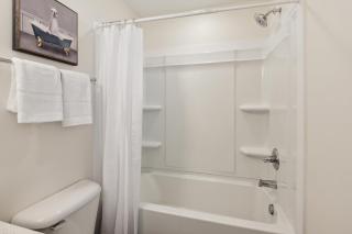 Alto B5 I Luxurious & Spacious I Free Parking - Clarksville - 3