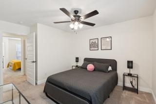 Alto B5 I Luxurious & Spacious I Free Parking - 1