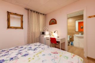 Mirador 2 del Mercado Central - habitacion con baño privado en el centro de la Ciudad Vella - 9