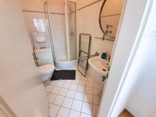 Zentrales Apartment mit Küche & WLAN, Perfekt für Paare & Geschäftsreisende - Magdeburg - 2