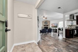 Coastal Comfort Moments from the Boardwalk with Gated Boat Parking - League City - 2