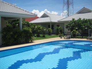 Family and Friends Garden House Huahin 94 - Hua Hin - 0
