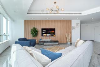 Expansive 5BR Dubai Marina Apt Near JBR Beach - Dubai - 3