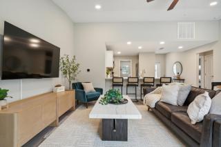 The Balboa - Modern Luxury Getaway - 3