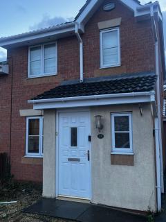 Brades Rise House - 3 bedroom house with 2 toilets with a private garden - Birmingham - 2