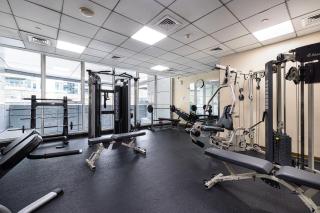 Expansive 5BR Dubai Marina Apt Near JBR Beach - Games - Pool - 5