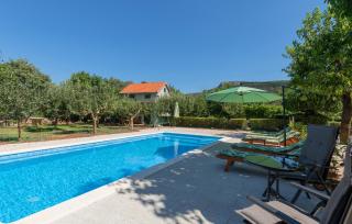 Cozy Home In Prolozac Donji With Wifi - 1