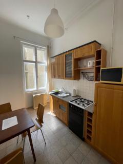 Erkel Apartment - Budapest - 6