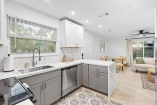 Modern Luxe Hideaway - Dania Beach - 2