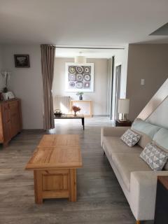 Cosy Home with nice view, home-video, library and piano - between mountains and lakes - 1