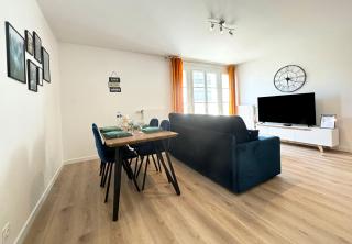 Cartier Disney 7min Train 6min Paris parking - 1