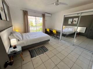 1 bedroom apartment near Mulletbay beach - 1