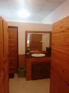 Private well priced Guesthouse available to rent - 6