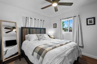 The Modern Farmhouse - Scottsdale - 7