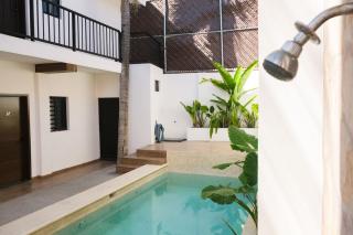 Relaxed Centrally Located 2BR 1BA Ideal Workspace - 3