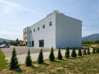 Motel Anić - Novi Travnik - 0