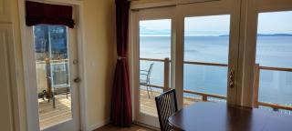 Sunny Island Cliff Side Views - Anacortes - 4