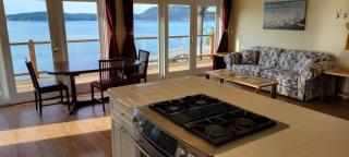 Sunny Island Cliff Side Views - Anacortes - 2
