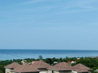 15000 Sq Ft 7 bedroom house with Pool and Ocean View - 4