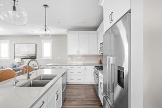 Sleeps 22-Downtown Westfield-Near Grand Park! - Westfield - 4