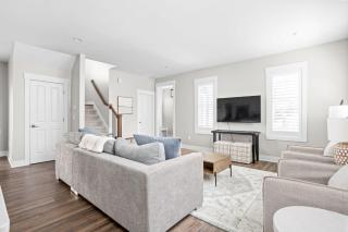 Sleeps 22-Downtown Westfield-Near Grand Park! - Westfield - 2