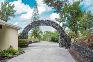 Luxe - 5 Lakeview Villas - Weddings - Retreats - AC - Pool - Hot Tub - Sleeps 25 - 7