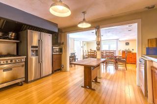 Private Tavern, Hot Tub, 8-Fireplaces, Spa Baths, Fire Pit, Baths Ensuite - Shop or Ski! - Landgrove Town Center - 3