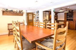 Private Tavern, Hot Tub, 8-Fireplaces, Spa Baths, Fire Pit, Baths Ensuite - Shop or Ski! - 2