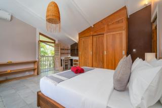 Villa Tap - Private 6BR Tropical Paradise Minutes to the Beach - Canggu - 3
