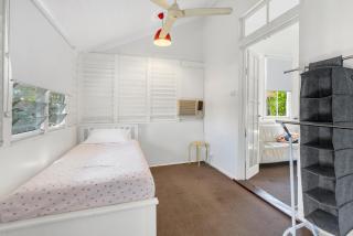 6 Bedroom 3 Bathroom Apartment Cairns Central - Cairns - 6